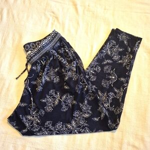 Robin Piccone women's medium casual pull on pants style #151147 blue & white